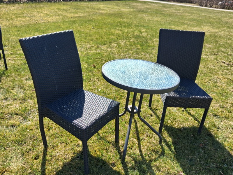 Caféset, 2 Stolar & bord.