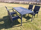 Utemöbler. Bord & 4 Stolar.