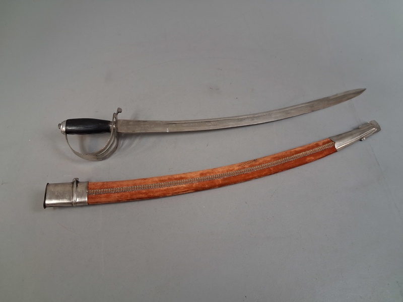 Värja, made in India.