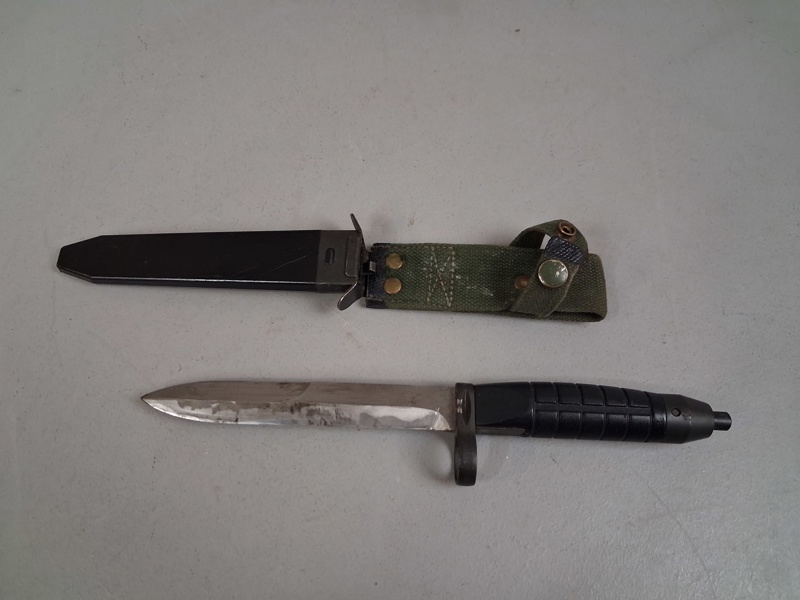 KNIVBAJONETT. m/1965, för AK4, Bacho, tre kronor.