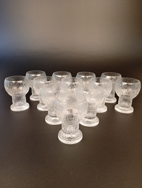 TIMO SARPANEVA. 12 Ölglas. "Kekkerit". iittala