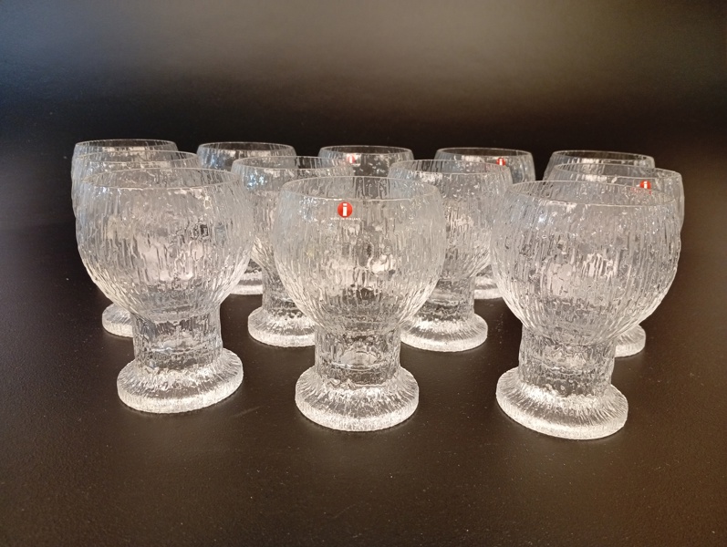 TIMO SARPANEVA. 12 Vinglas. "Kekkerit". iittala