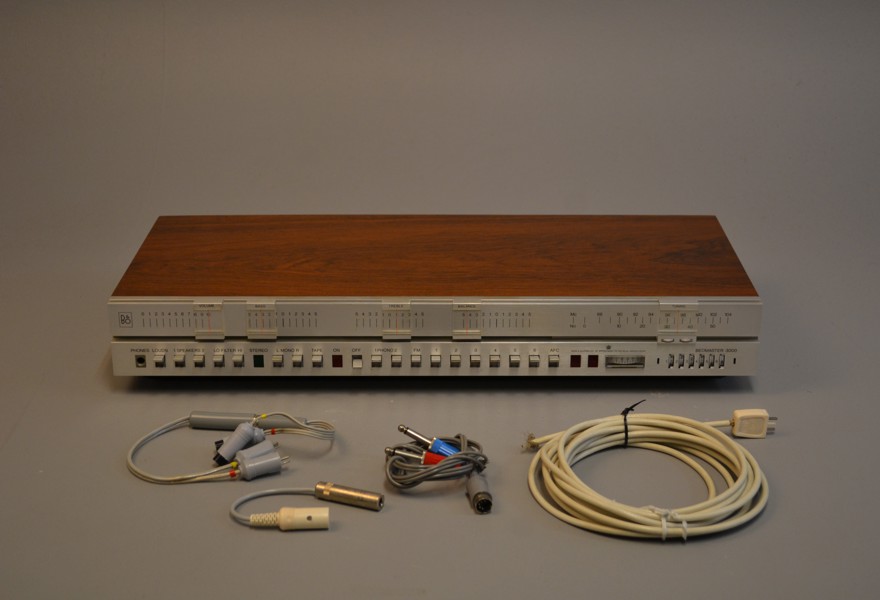 BANG & OLUFSEN. Beomaster 3000, Förstärkare. Defekt.