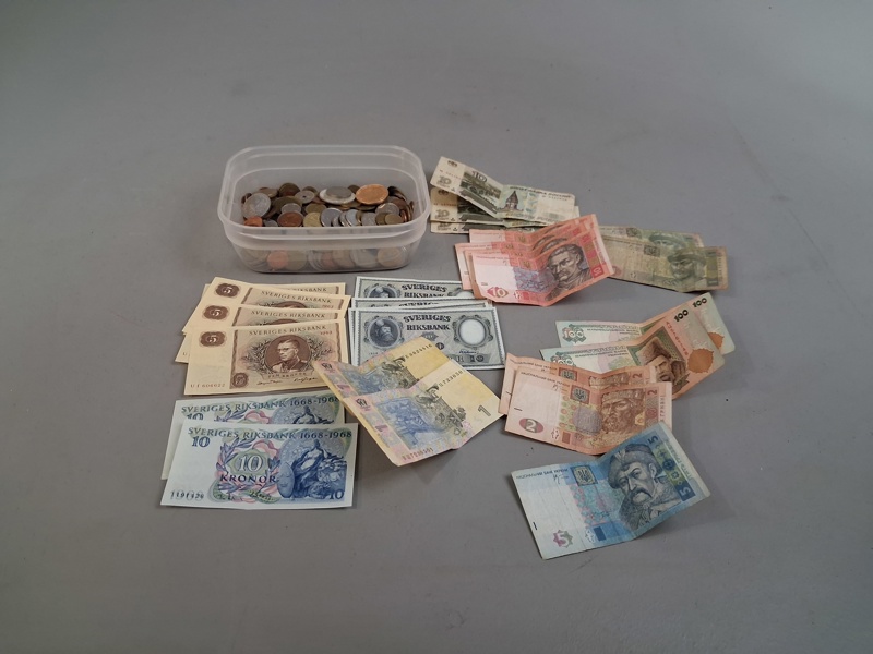 Diverse mynt & sedlar.