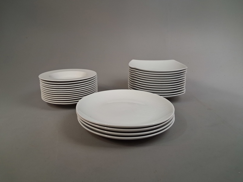 Vit porslin, Mat, Pizza, Djup. 3 Olika tillverkare.