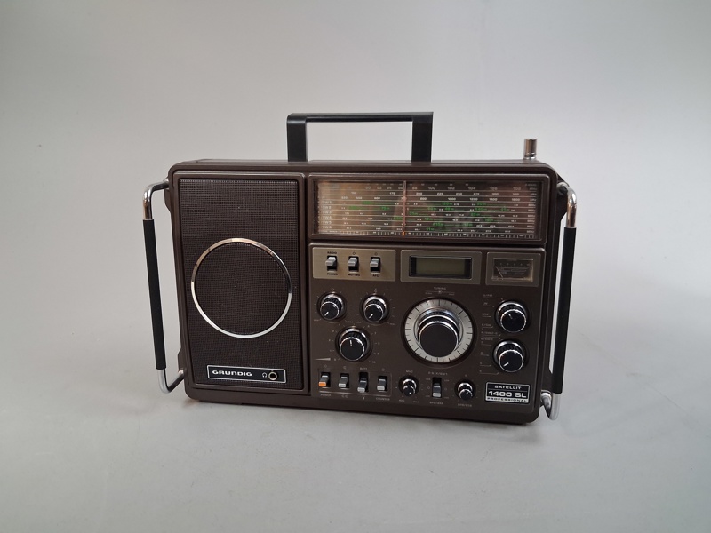 Världsradio. Grundig, Satellit 1400 SL Professional.