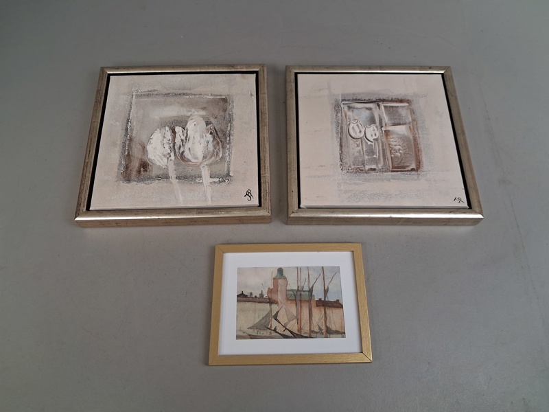 3 Små tavlor, 2 är signerade JP.