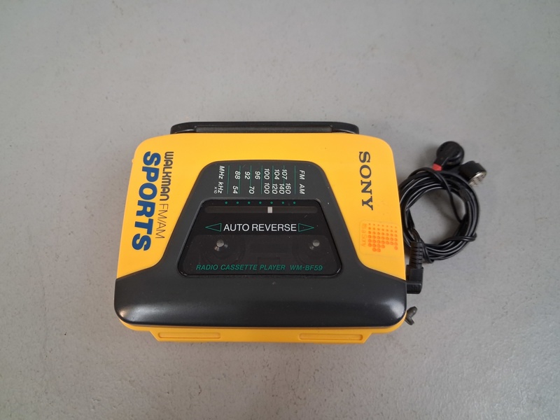 SONY Walkman FM/AM Sports.