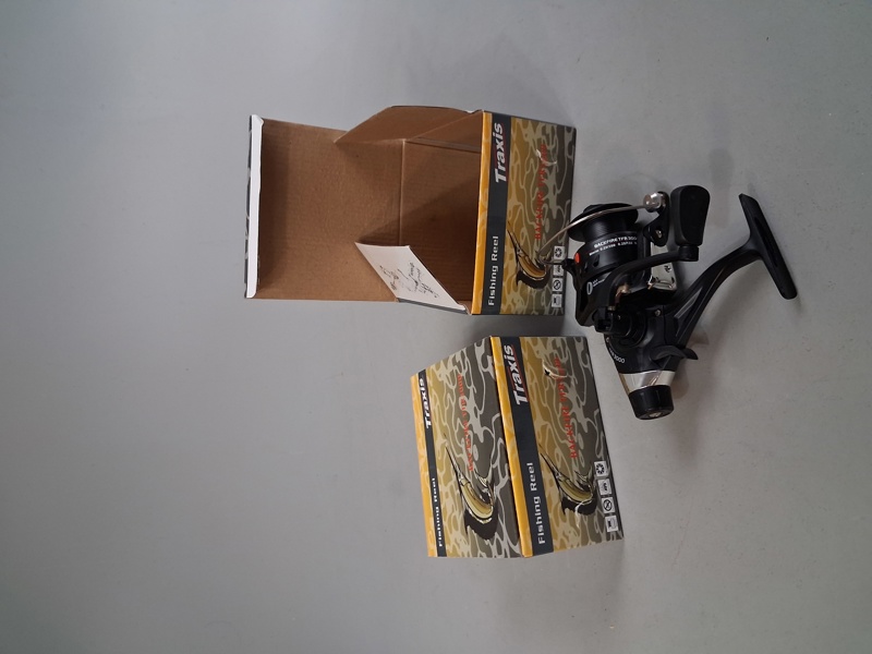 2 Fiskrullar Traxis Backfire TFR 3000.