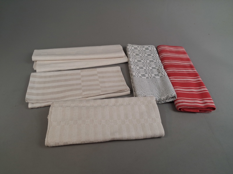 Diverse textil. Bl.a Linne dukar.