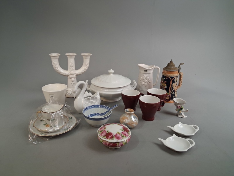 Diverse porslin & keramik.
