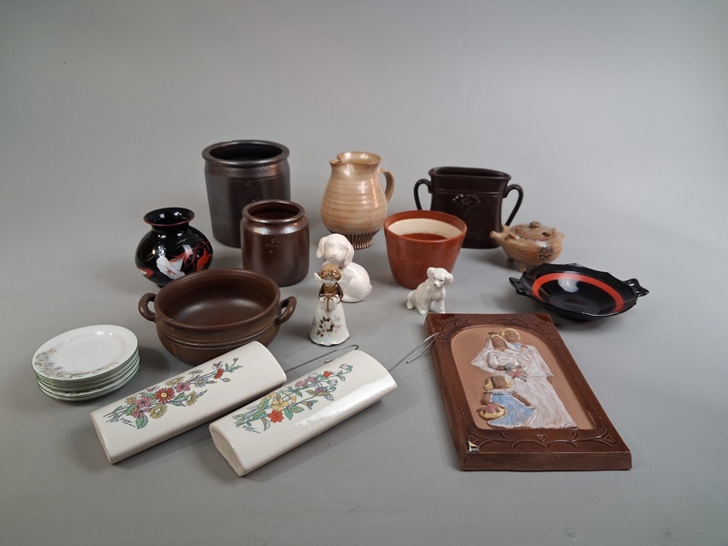 Diverse porslin & keramik. Bl.a Jie, Ahla, Höganäs m.fl.