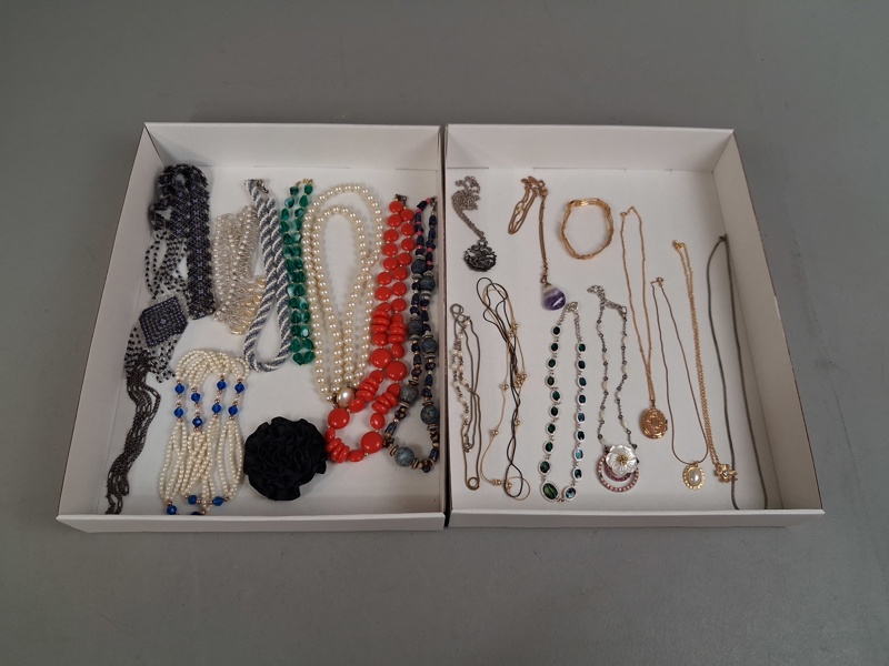 Diverse Bijouterier.