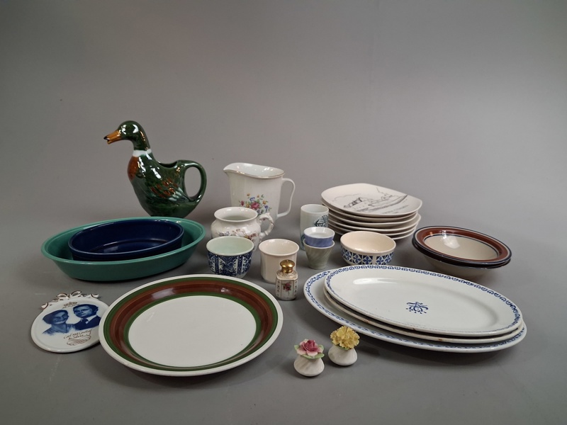 Diverse porslin & keramik.