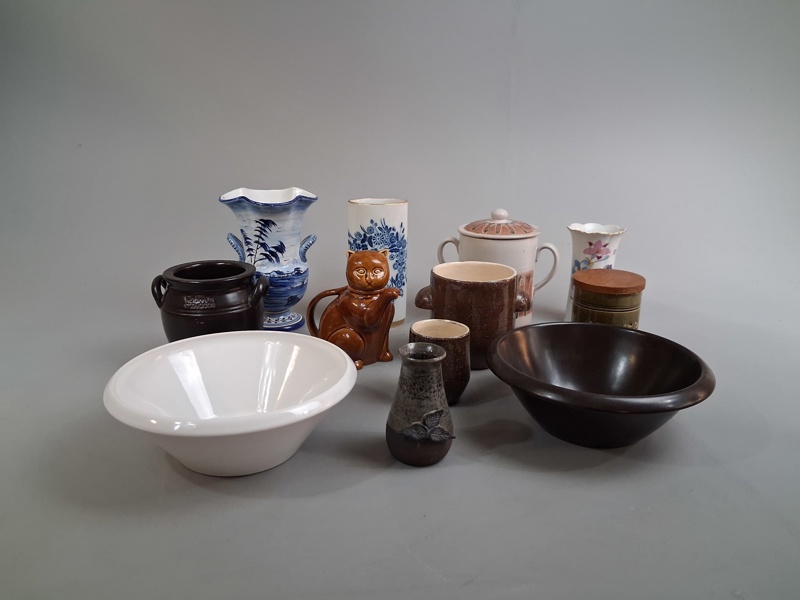 Diverse porslin & keramik. Bl.a Höganäs.