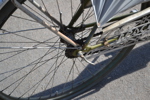 Äldre damcykel. Crescent, renoveringsobjekt, ommålad.