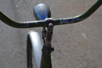 Äldre damcykel. Crescent, renoveringsobjekt, ommålad.