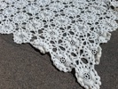 2 Delar virkade överkast.