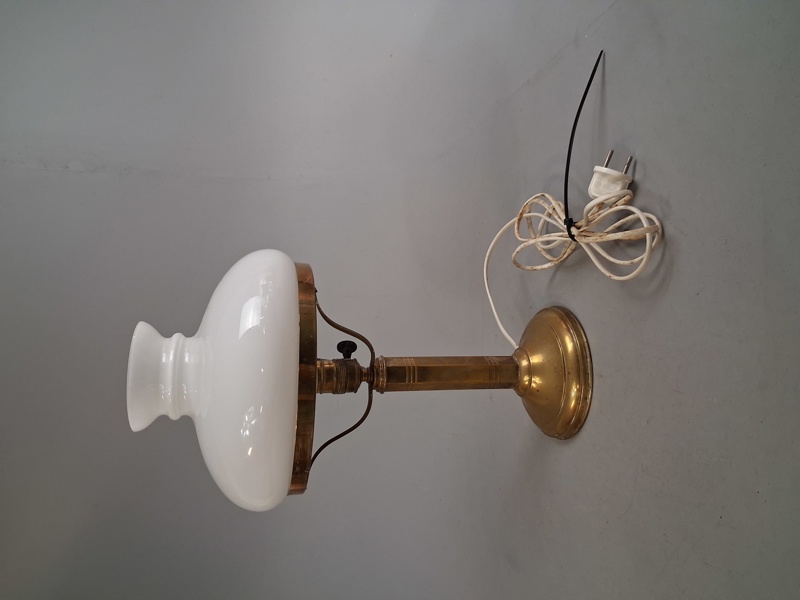 Bordslampa. Mässing & glas.