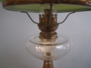 Fotogenlampa. Grön Kupa. Glas & Mässing.