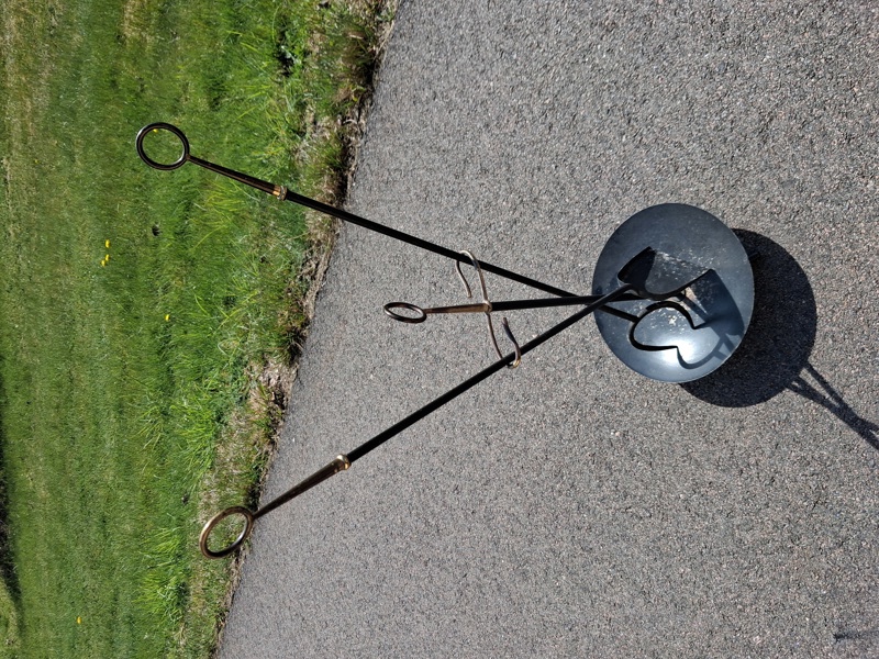 GUNNAR ANDER. Bras-set. 3 Delar, Ystad metall. Skyffel, ställ & Eldgaffel.