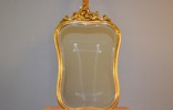 Spegel. Rokokostil, fasettslipat glas, 1900-talet.