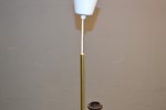 Taklampa. Teak & mässing, 1950/60-talet.
