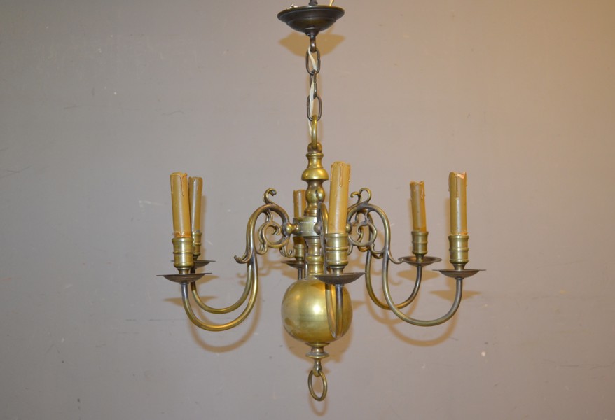 Takkrona. Malm, Barockstil, 1900-talets första hälft.
