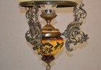 Taklampa. Majolika. 1900-talet.