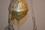 Taklampa. Majolika. 1900-talet.