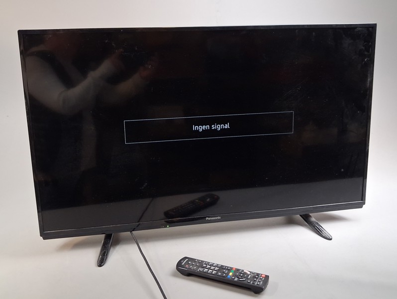 TV. 40 tum Panasonic LED TV Tx-40ES400E