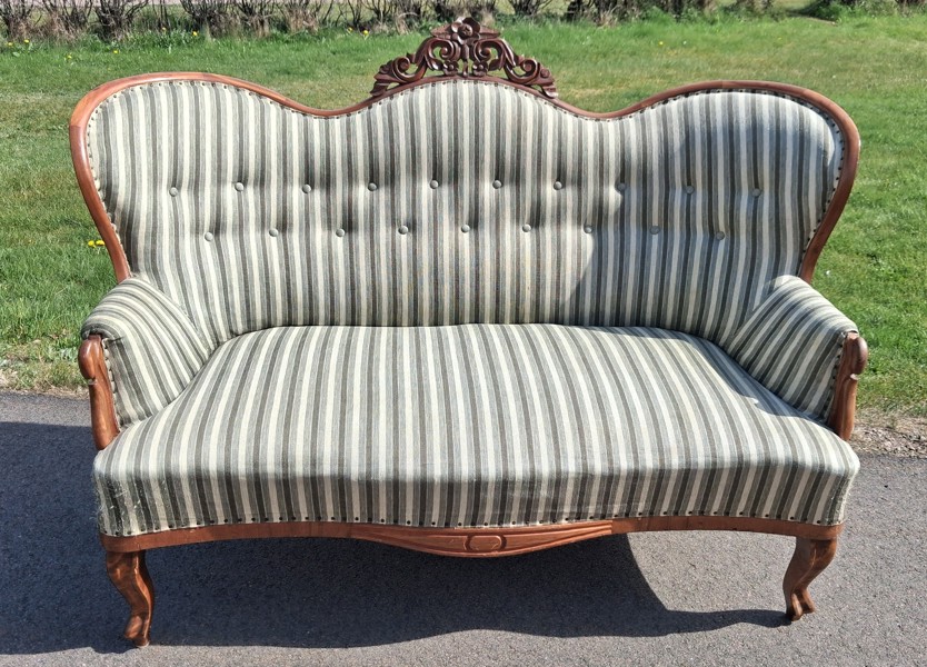 Soffa. Nyrokoko, 1800/1900-talet.