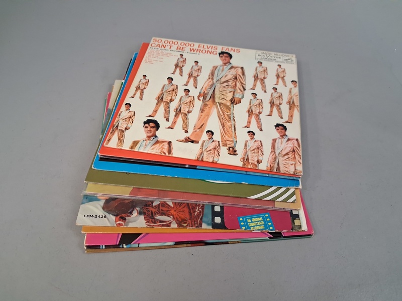 ELVIS PRESLEY. 11 Vinylskivor.