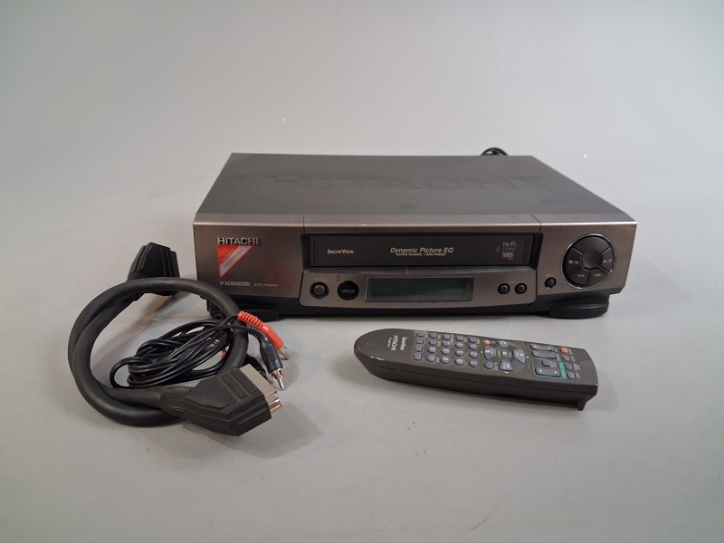 HITACHI. Videobandspelare, FX850E.
