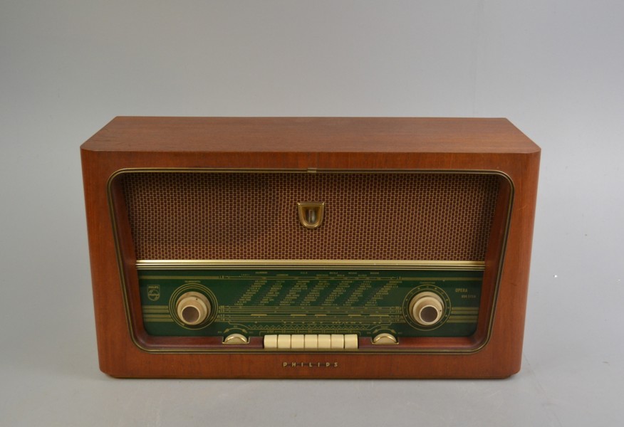 Äldre radio. Philips, "Opera BDK573A"