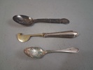 2 Skedar silver 39 gram & Citrusskalar silver & mässing 24gram.