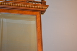 Spegel. Nyrenässans, 1800/1900-talet, utbytt fasettslipat glas.