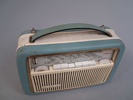 Äldre radio Akkord & kamera Zeiss.