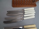 Diverse. Bl.a Vattenkokare Le Creuset, Toastrack Teak Karl Holmberg m.m.