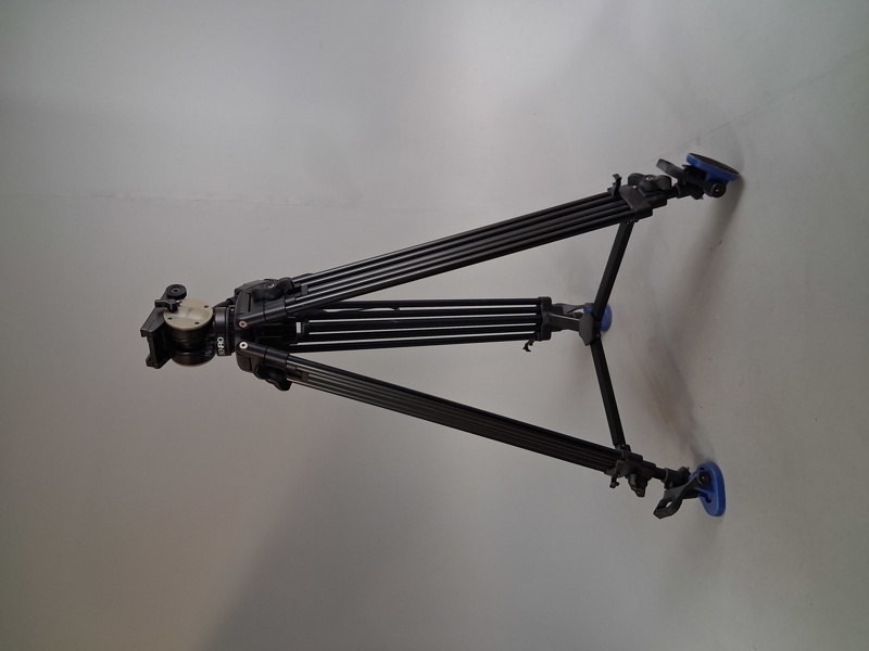 Benro KH25RM. Video stativ.