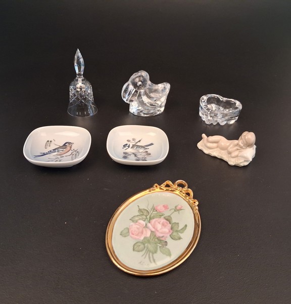 Porslin & glas. Bl.a Royal Copenhagen, Lladro, Skruf m.m.