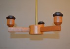 Taklampa. Teak & mässing, 1950/60-talet.