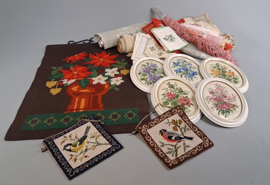 Diverse textil, bonader, dukar.