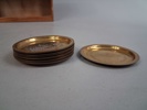 Diverse. Bl.a Mässing, brickor, underlägg, kryddhylla, nysilver.