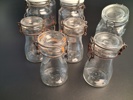 Diverse konserveringsburkar. Glas.