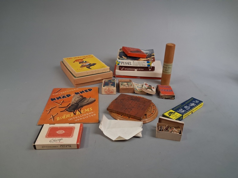 Äldre spel & pussel.