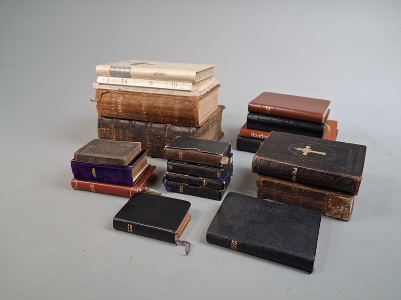 Äldre biblar & psalmböcker m.m. 1800/1900-talet.