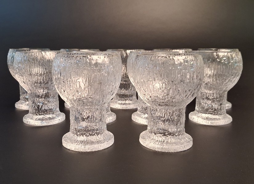 TIMO SARPANEVA. 11 Glas. "Kekkerit", Iittala. 