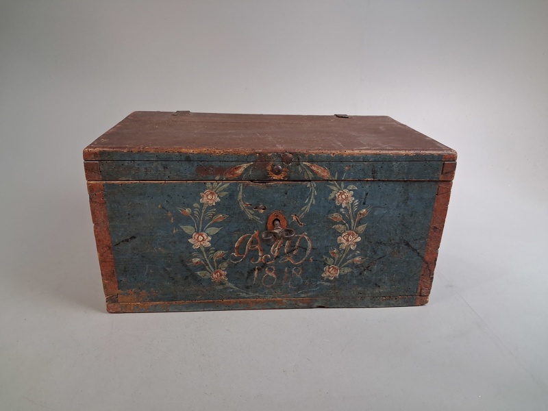 Mindre kista, Allmoge, 1818.