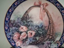 LENE LIU. 9 Samlartallrikar, Porslin. Blomstermotiv.